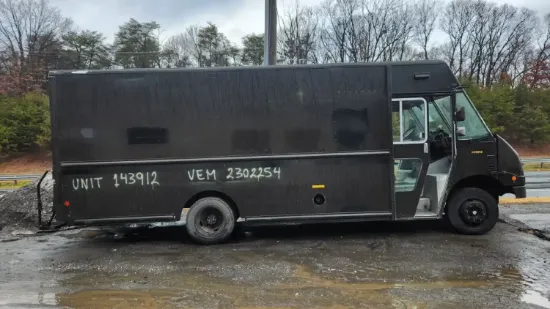 Picture of 2008-freightliner-mt55-chassis-truck-delivery